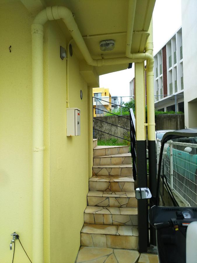 Urban Condominium Wafutei Наха Екстериор снимка