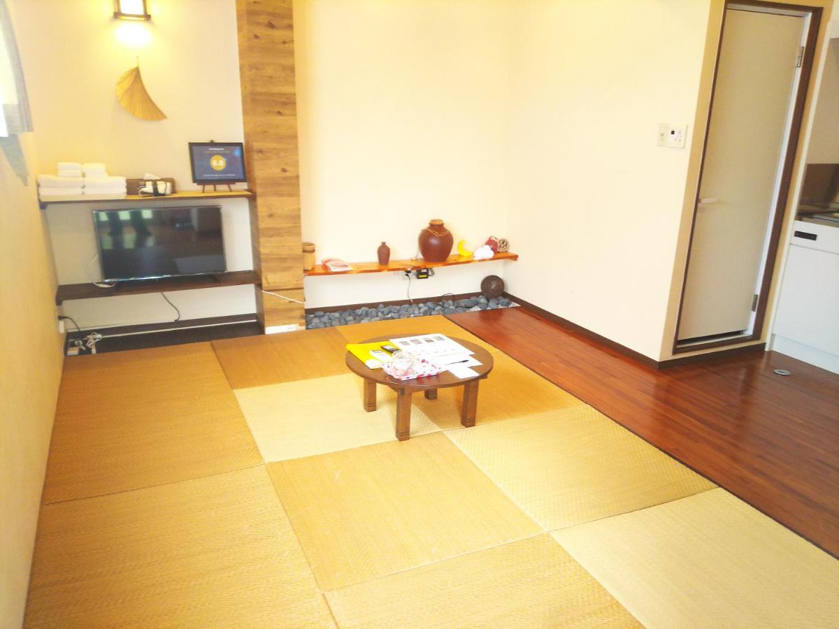 Urban Condominium Wafutei Наха Екстериор снимка